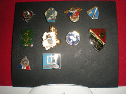 LOT DE 10 PIN'S DE FORMATIONS MILITAIRES - Other & Unclassified