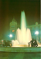 06 - Nice - Fontaine De La Place Masséna, Vue De Nuit - Jets D'eau - CPM - Carte Neuve - Voir Scans Recto-Verso - Places, Squares