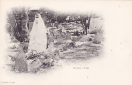 Cimetière Arabe Vue Peu Commune  La Tombe Est Devant La Femme - Carte Postale Précurseure Originale Animée Ancienne Rare - Women