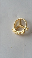 Mercedes Benz Truck GP 97 Anstecknadel Goldfarben - Mercedes