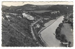 25  Baume Les Dames - - Vue Sur La Vallee Du Doubs Depuis La Route De Besancon - Baume Les Dames