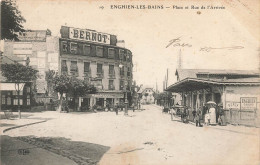 Enghien Les Bains * Place Et Rue De L'arrivée * Les Halles * Commerce Magasin - Enghien Les Bains