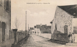 Fremécourt * La Route D'us * Villageois - Andere & Zonder Classificatie