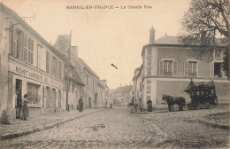 Mareil En France * La Grande Rue Du Village * Attelage Diligence * Aubergiste RICHET - Sonstige & Ohne Zuordnung