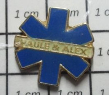 511c Pin's Pins / Beau Et Rare / THEME : MEDICAL / CROIX BLEUE AMBULANCIER PAULE ET ALEX TERIEUR - Geneeskunde