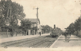 Montmagny * Intérieur De La Gare Du Village * Arrivée Du Train * Ligne Chemin De Fer - Montmagny