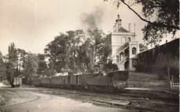 Montmorency * Le Petit Train En Gare * Locomotive * Ligne Chemin De Fer - Montmorency