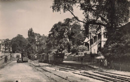 Montmorency * Le Train En Gare * Locomotive * Ligne Chemin De Fer - Montmorency