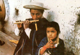 Equateur : Indien Otavalo (Quechua) Jouant De La Flute - Equateur