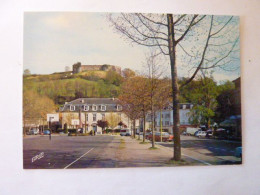 MAULEON - SOULE - La Place De L'Hôtel De Ville Et Le Château Fort - Mauleon Licharre