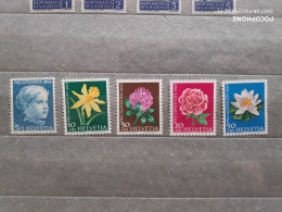 1964	Switzerland	Flowers (F84) - Ongebruikt