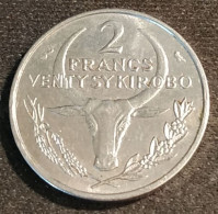 MADAGASCAR - 2 FRANCS 1965 - KM 9 - Madagaskar