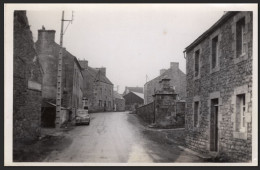 Saint Vougay : Une Vue Du Bourg  (très Rare ) - Saint-Vougay