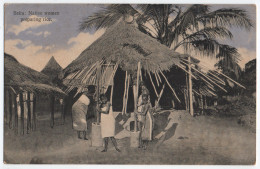 BEIRA (Mozanbique) - CPA - Native Women Preparing Rice - Indigènes Pilant Le Riz - Pilon - Mozambique