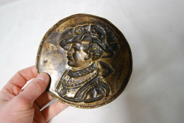 C203 Ancienne Médaille - Jeton - Cuivre Repoussé - Cuivres