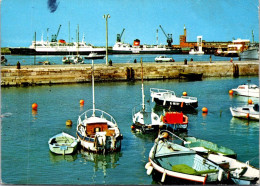 20-3-2024 (3 Y 31) France  (posted 1976) Ferry Dans Le Port De Calais - Retour A L'Envoyeur (RTS) - Ferries