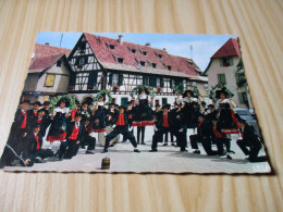 Dambach-la-Ville (67).Groupe Folklorique. - Dambach-la-ville