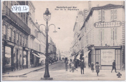 ROCHEFORT-SUR-MER- RUE DE LA REPUBLIQUE- PATISSERIE DERUNGS - Rochefort