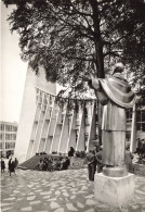 BELGIQUE - Bruxelles - Exposition Universelle - Vue Sur L'église Et Statue De S.S. - Animé - Carte Postale - Autres & Non Classés