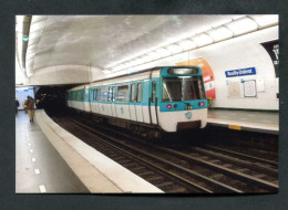 Photo-carte Moderne "Rame MF77 En Livrée STIF Station Reuilly-Diderot Ligne 8 Du Métro De Paris" RATP - U-Bahnen