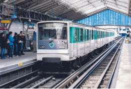 Photo-carte Moderne - Une Rame De Métro MP73 à La Station "Bir-Hakem / Tour Eiffel" Ligne 6 Du Métro De Paris - RATP - U-Bahnen