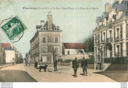 PIERRELAYE LA RUE VICTOR HUGO ET LA PLACE DE LA MAIRIE - Pierrelaye