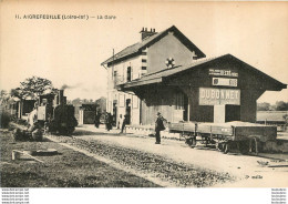 AIGREFEUILLE LA GARE AVEC LE TRAIN - Aigrefeuille-sur-Maine