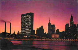 Etats Unis - New York - Twilight View Mid-Manhattan Skyline - CPM - Voir Scans Recto-Verso - Manhattan