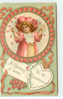 N°18176 - Carte Gaufrée - Clapsaddle - To My Valentine A Greeting Of Love - Fillette Dans Un Médaillon Avec Des Coeurs - San Valentino