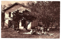 33 - DL50827CPSM - GRADIGNAN - LE BOURDILLAT - ECOLE DE PLEIN AIR - Le Repos Sur La Pelouse - Parfait état - GIRONDE - Gradignan