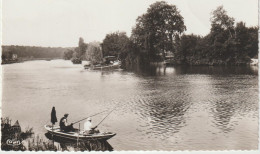 Val D 'oise : ERAGNY : Les  Bords D El  Oise  1961, Pêche  En Barque - Eragny