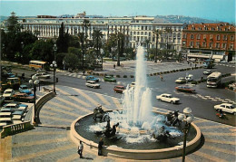 06 - Nice - La Fontaine Et La Place Masséna - Automobiles - Bus - Jets D'eau - CPM - Carte Neuve - Voir Scans Recto-Vers - Places, Squares