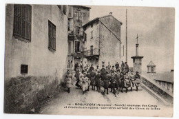 ROQUEFORT * AVEYRON * OUVRIERES SORTANT DES CAVES DE LA RUE * ROQUEFORT SOCIETE Sur Choix * Carte N° 10 - Roquefort