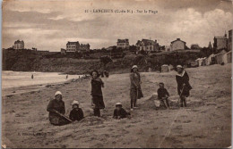 19790 Cpa 22 Lancieux - Sur La Plage - Lancieux