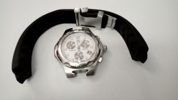 MONTRE TAG HEUER AUTOMATIQUE CHRONOGRAPHE AVEC BRACELET KIRUIM EN CAOUTCHOUC EN MARCHE - Watches: Old