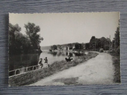 Cpa Samois Sur Seine (77) Les Bords De La Seine Et L'ile Aux Barbiers - Samois