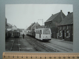 Photo Cliché J. BAZIN - Mainvault -  Place De Mainvault - Tram - Tramway - Ligne FRASNES - Ath