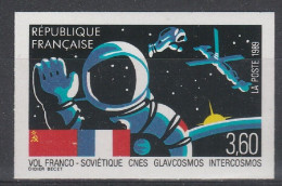 FRANCE - Non Dentelé - N°2571 ** - Vol Franco-soviétique - 1981-1990