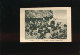 CPA - OCEANIE (Iles Du Pacifique) Un Père Mariste Catéchise Les Jeunes Indigènes écrite 1955 - Sonstige & Ohne Zuordnung