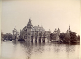 BUDAPEST 1896. Ca. VAJDAHUNYADVÁR 2db Szép, Teljes Fotó (nem Fért Be Teljesen A Szkennerbe) 30*22 Cm - Ancianas (antes De 1900)