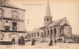 Besse * La Place De L'église * Café De La Poste - Besse Et Saint Anastaise