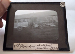 Guerre 14-18 - Plaque Verre Positif 8,5 X 10 - Ste Geneviève 1918 - Le Départ - Camions - TBE - TBE - Plaques De Verre