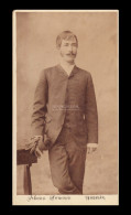 Delcampe - TEMESVÁR 1880-90. Ca. Heimann : Férfi, Ritka Cabinet Fotó - Old (before 1900)