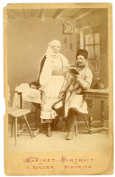 BESZTERCE 1875. Ca. Koller : Népviselet, Ritka Cabinet Fotó - Ancianas (antes De 1900)