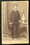 BUKAREST 1865. Ca. M B Baer : Férfi, Visit Fotó - Anciennes (Av. 1900)