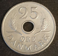 DANEMARK - DENMARK - 25 ORE 1969 - Frederik IX - Type Avec Trou - KM 855.1 - Denmark