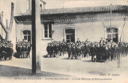 CPA 11 CARCASSONNE / ECOLE DU BASTION / COURS MOYEN ET ELEMENTAIRE - Carcassonne