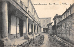 CPA 11 LYCEE DE CARCASSONNE / COUR D'HONNEUR DU PETIT LYCEE / Cliché Rare - Carcassonne