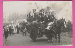 D41 - SAINT AMAND - Carte Photo - Fêtes - Nombreuses Personnes Déguisées - Cheval - Enfant Avec Un Vélo  - Saint Amand Longpre