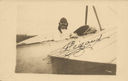 Adolphe PEGOUD * Dédicace Autographe Signature * Carte Photo Aviation * Aviateur Né à Montferrat * Avion Pégoud - Aviatori